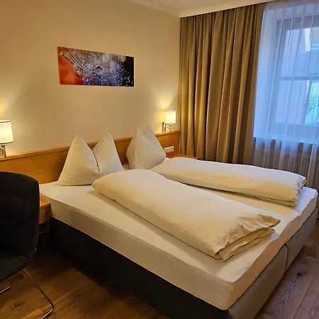 - Restaurant Loecker 2* Radstadt