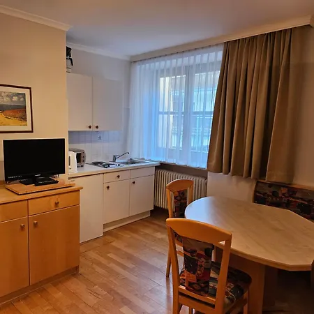 - Restaurant Loecker Gæstehus 3*