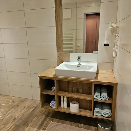 - Restaurant Loecker 3* Radstadt