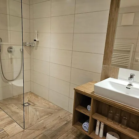 Gæstehus - Restaurant Loecker 3*