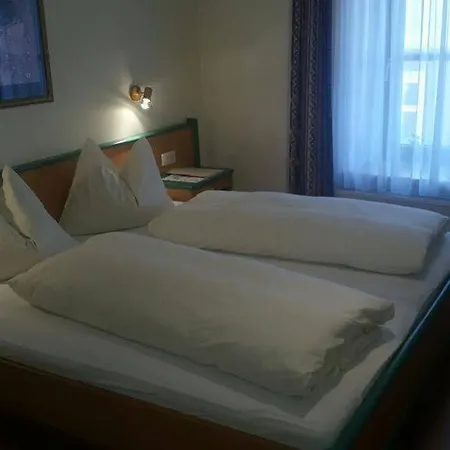 - Restaurant Loecker 3*