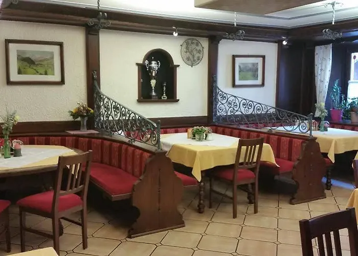 - Restaurant Loecker 3*