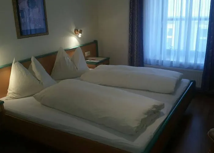- Restaurant Loecker 3*